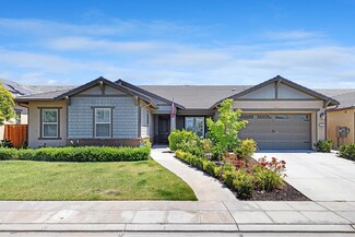 657 Crescent Ln, Madera, CA 93636