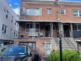 1037 E 214th St, Bronx, NY 10469