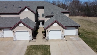 433 Eberlein Ct Unit 4, Mauston, WI 53948