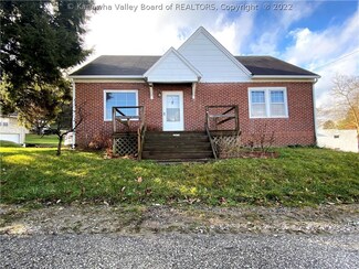 148 Main St, New Haven, WV 25265
