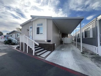 903 W 17th St Unit 96, Costa Mesa, CA 92627