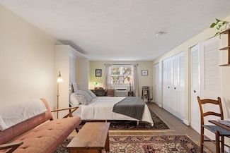 2 Old Colony Ln Unit 4, Arlington, MA 02476