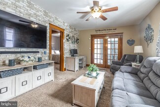922 Essex St, Gloucester City, NJ 08030