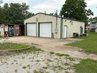 27 N Main St, Biggers, AR 72413