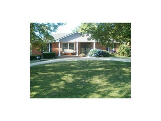 16205 E Pacific Ave, Independence, MO 64050