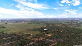 7676 Schultz Rd, Elmendorf, TX 78112