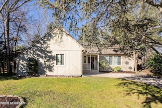 110 Lavenham Ct, Toms River, NJ 08755