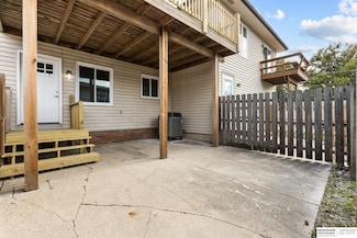 12611 Weir St, Omaha, NE 68137