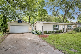 3914 Clarnin St, Kalamazoo, MI 49004