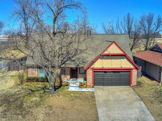 1112 W Queens Place, Broken Arrow, OK 74012
