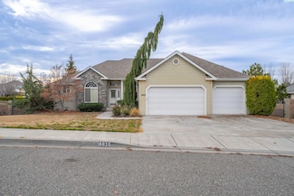 8815 W 3rd Ave, Kennewick, WA 99336