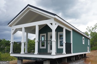 527 Saunders Rd, Franklin, NC 28734