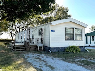 1820 Luther Cir, Creston, IA 50801