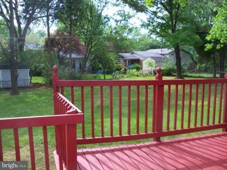 2400 Candlewood Dr, Alexandria, VA 22308