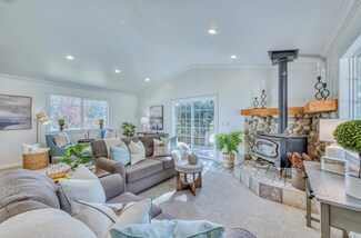 17209 Mcguffie Rd, Salinas, CA 93907