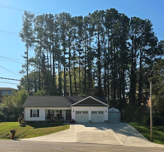 458 Laurel St, Morristown, TN 37813