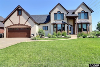 2534 Park Place Dr, Fremont, NE 68025