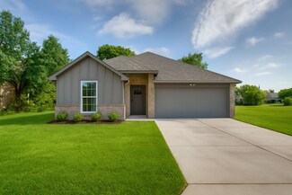 700 Turner St, Wolfe City, TX 75496