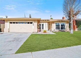 825 E Pondera St, Lancaster, CA 93535