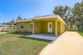 718 17th St E, Bradenton, FL 34208