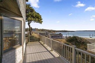 22 Park St, Pocasset, MA 02559