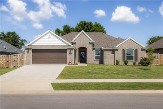 304 W Tyler Rd, Farmington, AR 72730