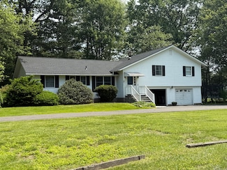 56 Wedgewood Dr, Naugatuck, CT 06770