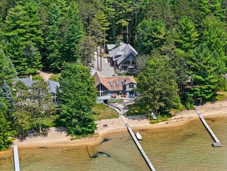 143 Kennedy Trail, Roscommon, MI 48653