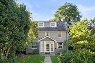 35 Hawthorn St, Cambridge, MA 02138