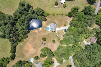 1328 Harmon Springs Rd, Dickson, TN 37055