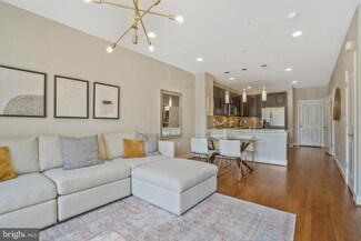 2108 Potomac Ave Unit 101, Alexandria, VA 22301