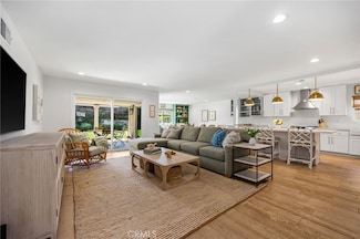 235 22nd St, Costa Mesa, CA 92627