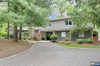380 Hillside Ave, Allendale, NJ 07401