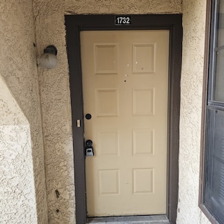 1732 Crest Point Dr, Arlington, TX 76012