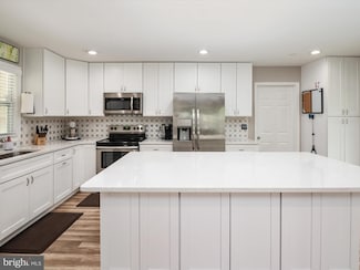 12011 Twin Cedar Ln, Bowie, MD 20715