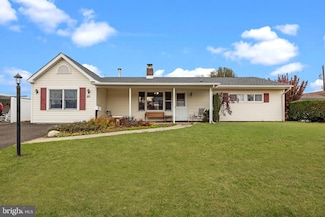 20 Fireside Ln, Levittown, PA 19055