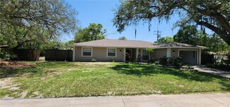 5137 Whiteway Dr, Temple Terrace, FL 33617