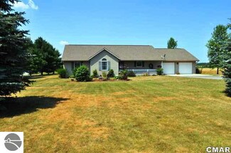 8135 N Isabella Rd, Clare, MI 48617