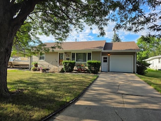 1505 E 3rd Ave, Mitchell, SD 57301