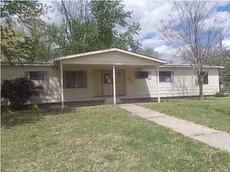 304 W 4th St, Sedgwick, KS 67135