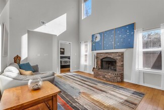 2408 Creekwood St, Corinth, TX 76210