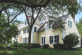 824 Hale St, Beverly, MA 01915