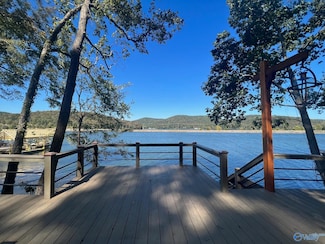 5D Snug Harbor Rd, Grant, AL 35747