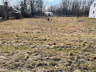 5560 Highland Rd, Highland Heights, OH 44143