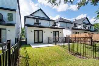 5113 Briscoe St Unit A/B, Houston, TX 77033