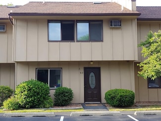 57 Hudson Heights Dr, Poughkeepsie, NY 12601