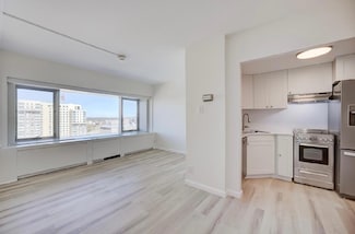 555 E William St Unit 16G, Ann Arbor, MI 48104