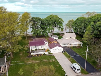 101 Oval St, Irving, NY 14081