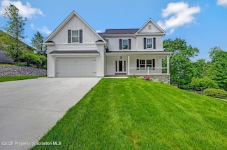 105 W Acorn Hill Dr, Olyphant, PA 18447