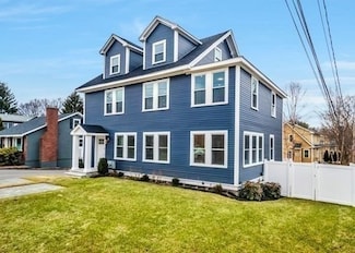 31 Oak St Unit 1, Wellesley, MA 02482